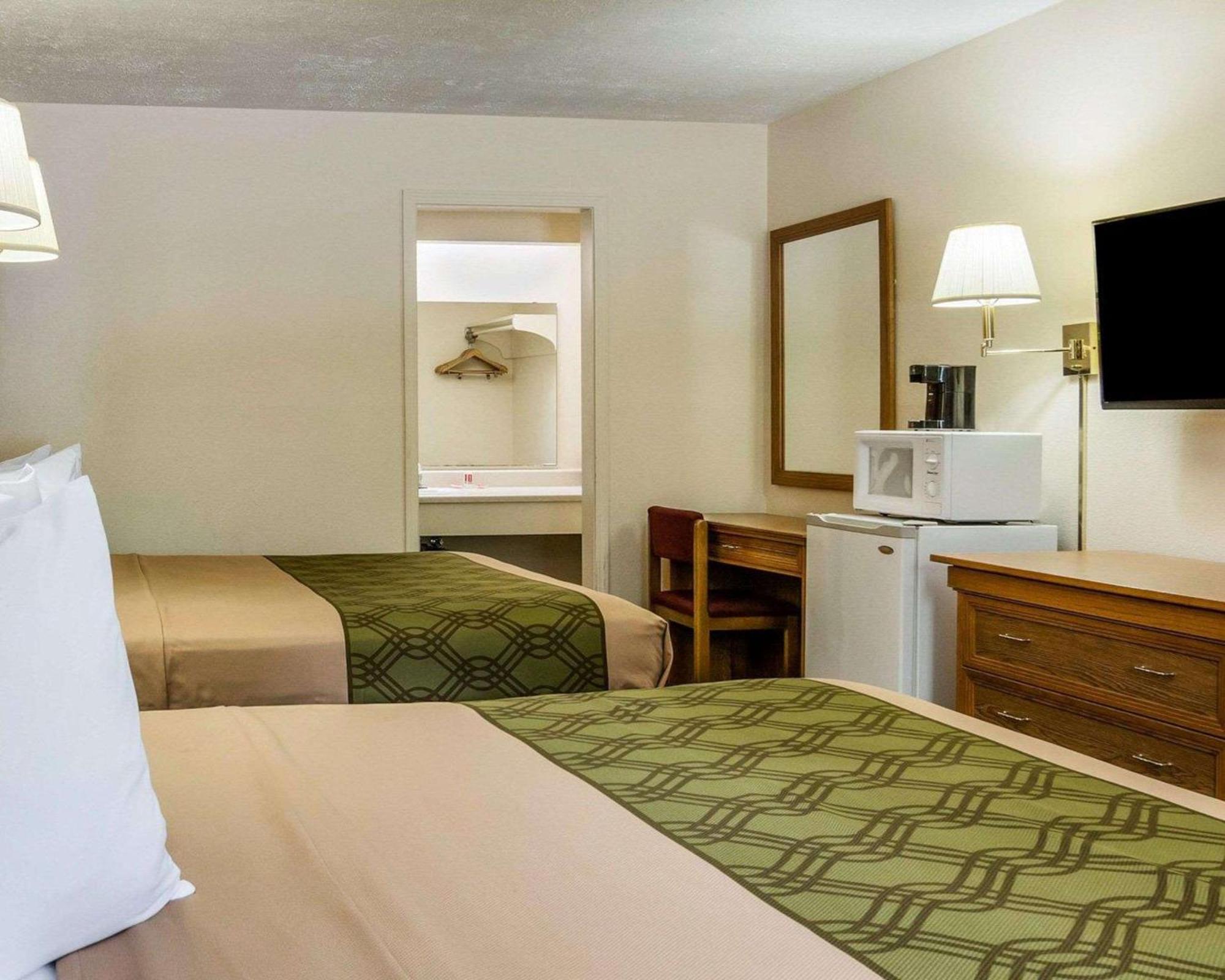 Econo Lodge University Лоренс Экстерьер фото